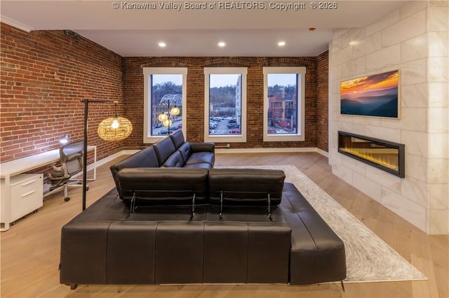 814 Virginia Street E 8, Charleston, WV 25301