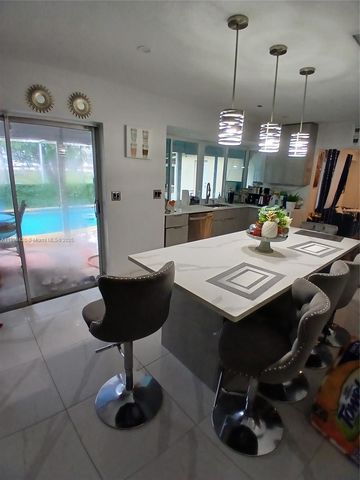 3309 Acapulco Dr, Miramar, FL 33023
