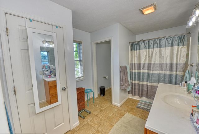 3860 Gateway Lane, Niles, MI 49120