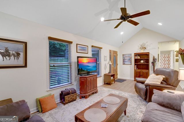 125 Jess Hooper Drive, Hayesville, NC 28904