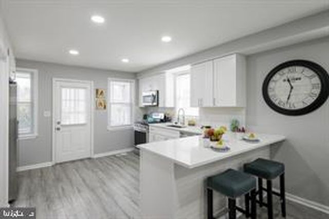 1821 EAST AVE, Baltimore, MD 21222