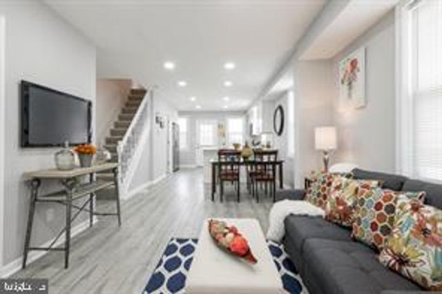 1821 EAST AVE, Baltimore, MD 21222