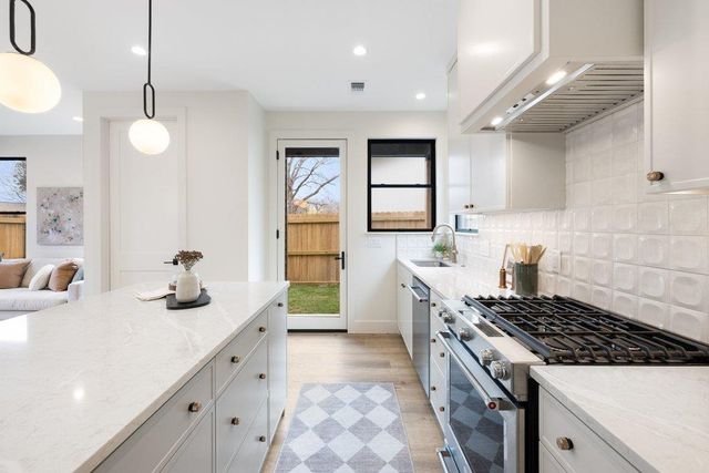 1519 Villanova DR, Austin, TX 78757