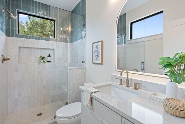 1519 Villanova DR, Austin, TX 78757