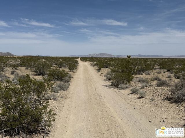 1725 Sunny Vista Road, Joshua Tree, CA 92252