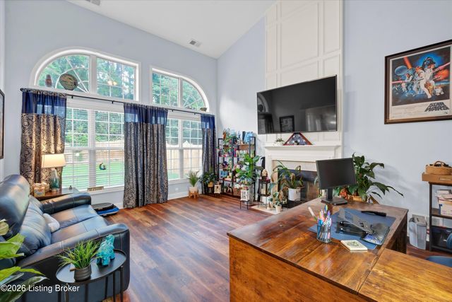 8823 Gentlewind Way, Louisville, KY 40291