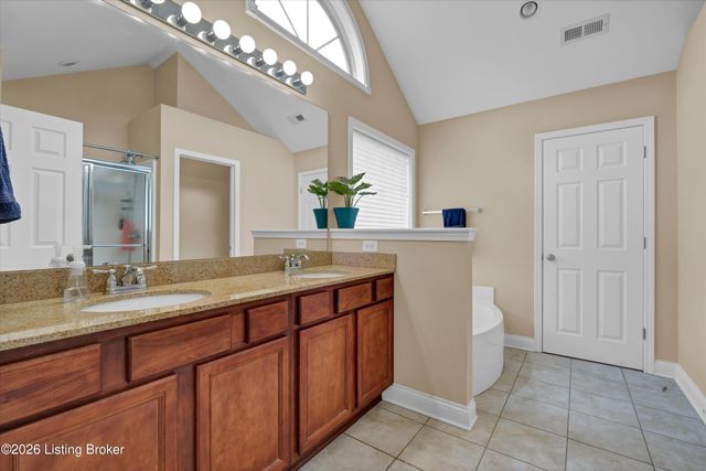 8823 Gentlewind Way, Louisville, KY 40291