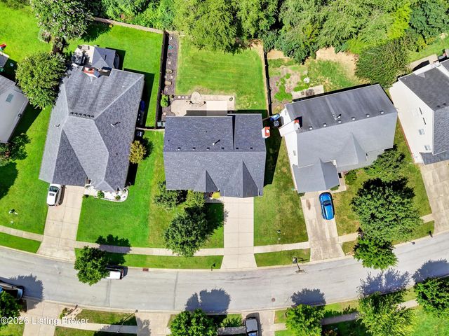 8823 Gentlewind Way, Louisville, KY 40291