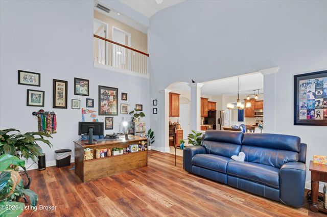 8823 Gentlewind Way, Louisville, KY 40291