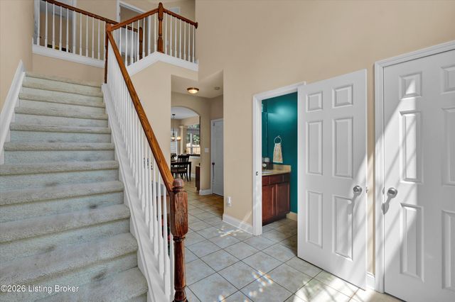 8823 Gentlewind Way, Louisville, KY 40291