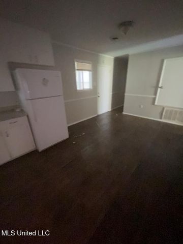 3257 Woodview Drive, Jackson, MS 39212