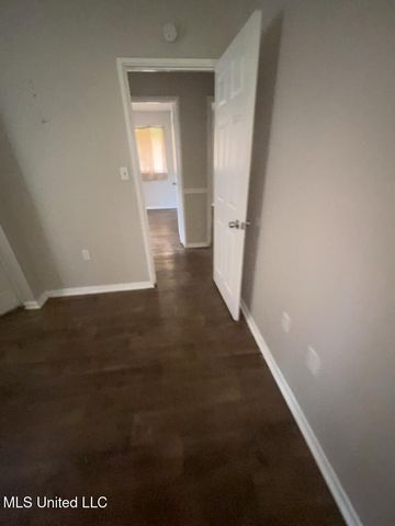 3257 Woodview Drive, Jackson, MS 39212