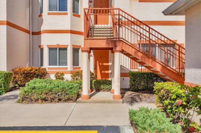 3921 MEDITERRANEA CIRCLE 212, Sarasota, FL 34233