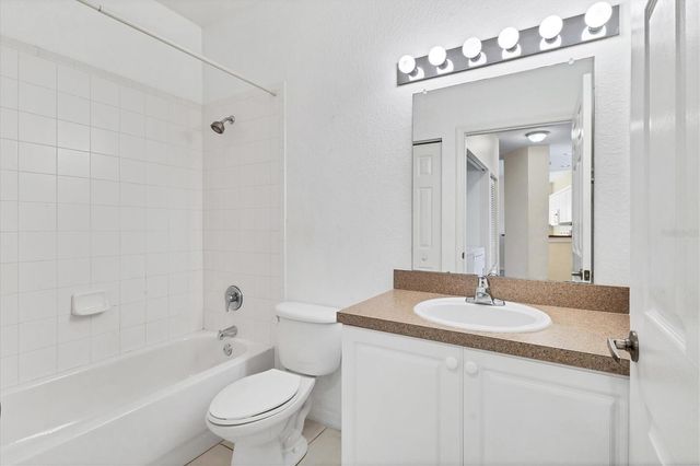 3921 MEDITERRANEA CIRCLE 212, Sarasota, FL 34233