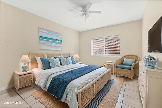 3921 MEDITERRANEA CIRCLE 212, Sarasota, FL 34233