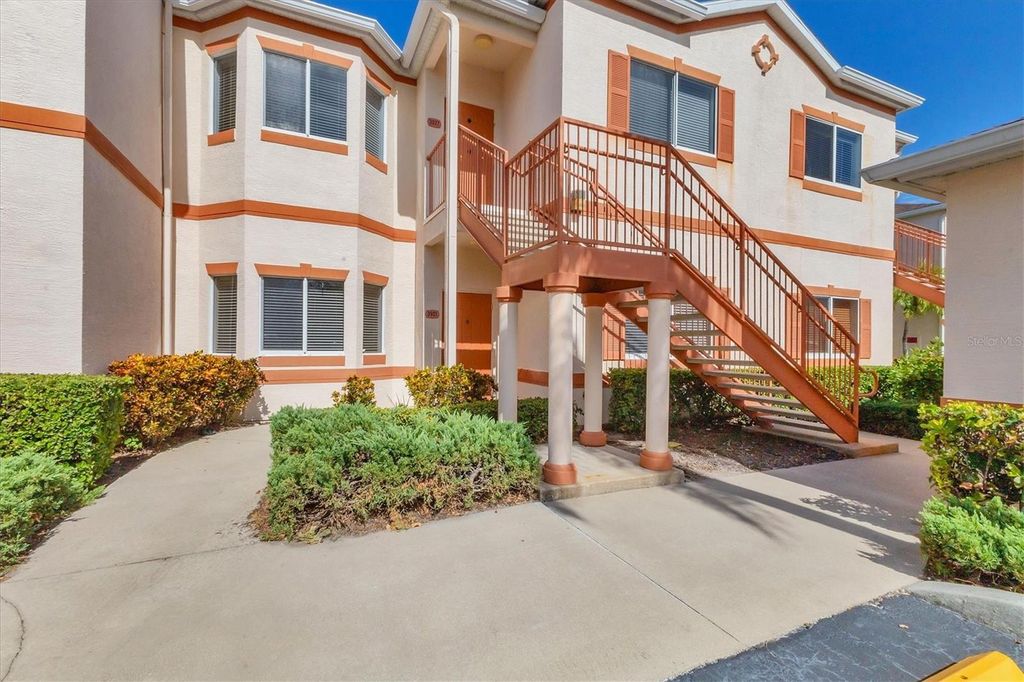 3921 MEDITERRANEA CIRCLE 212, Sarasota, FL 34233