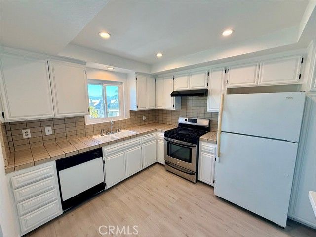 1450 Manhattan Beach Boulevard, Manhattan Beach, CA 90266