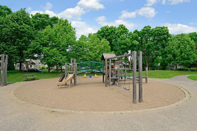 3427 41st Avenue S, Minneapolis, MN 55406