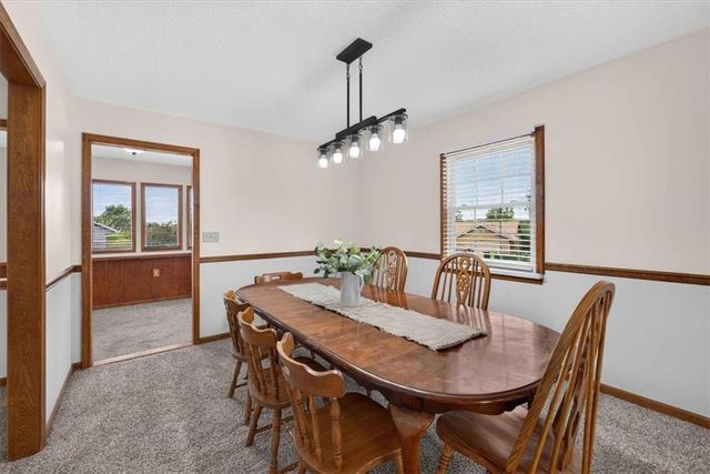1006 N King Avenue, Harrisonville, MO 64701