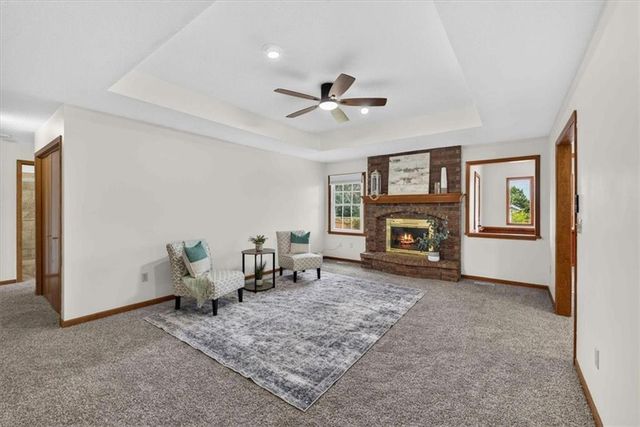 1006 N King Avenue, Harrisonville, MO 64701