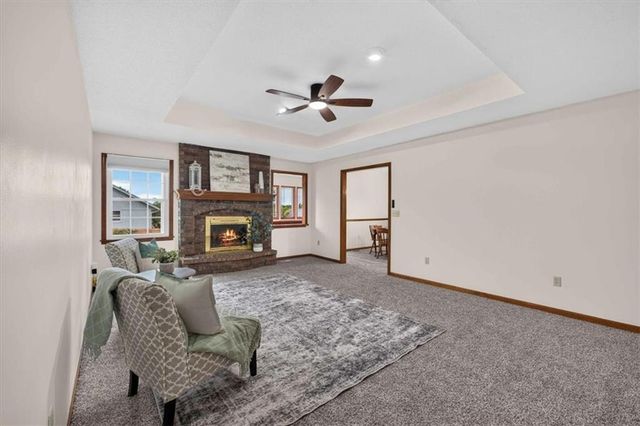 1006 N King Avenue, Harrisonville, MO 64701