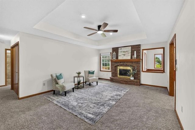 1006 N King Avenue, Harrisonville, MO 64701