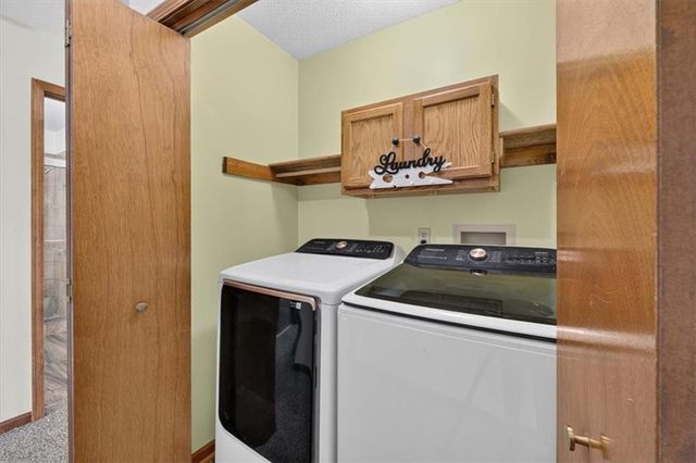 1006 N King Avenue, Harrisonville, MO 64701