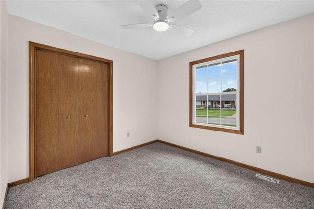 1006 N King Avenue, Harrisonville, MO 64701