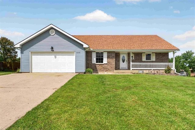 1006 N King Avenue, Harrisonville, MO 64701