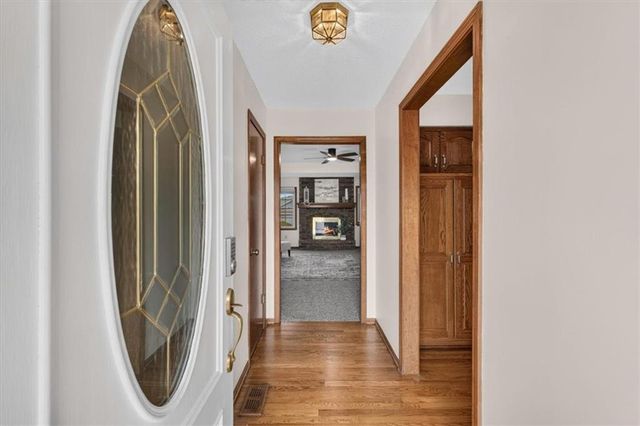 1006 N King Avenue, Harrisonville, MO 64701