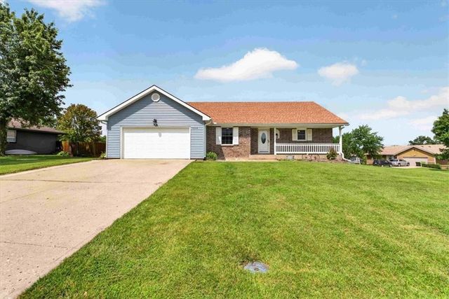 1006 N King Avenue, Harrisonville, MO 64701