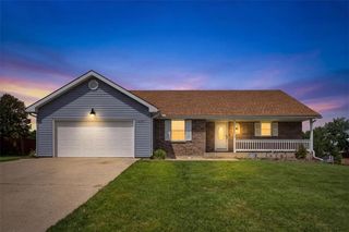 1006 N King Avenue, Harrisonville, MO 64701
