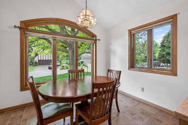 3694 Windtree Drive, Eagan, MN 55123