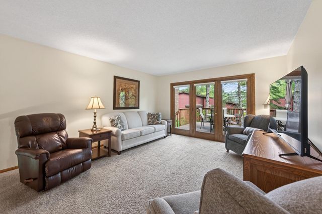 3694 Windtree Drive, Eagan, MN 55123