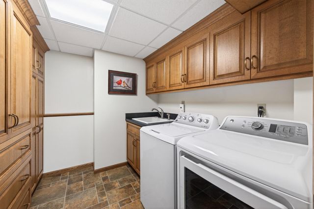 3694 Windtree Drive, Eagan, MN 55123