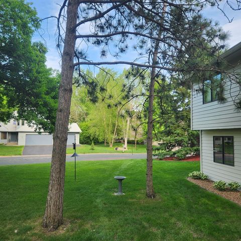 3694 Windtree Drive, Eagan, MN 55123