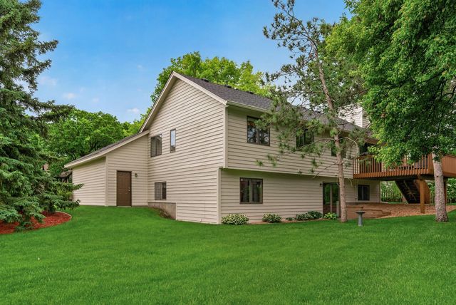 3694 Windtree Drive, Eagan, MN 55123