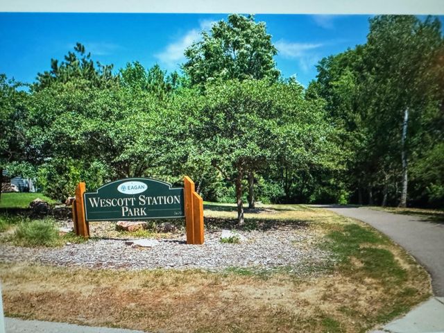 3694 Windtree Drive, Eagan, MN 55123