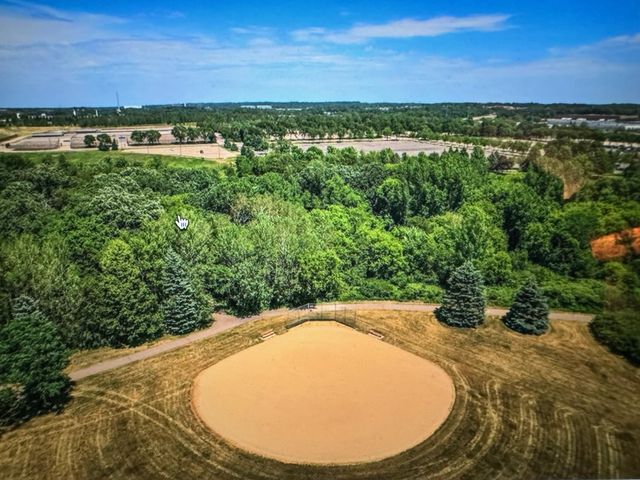 3694 Windtree Drive, Eagan, MN 55123