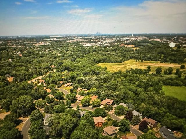 3694 Windtree Drive, Eagan, MN 55123
