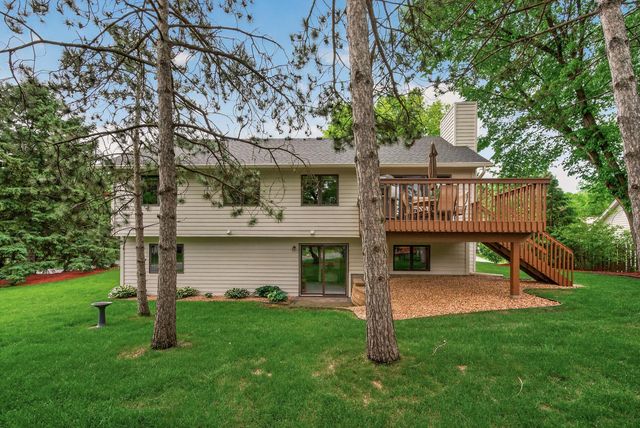 3694 Windtree Drive, Eagan, MN 55123