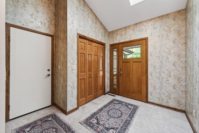 3694 Windtree Drive, Eagan, MN 55123