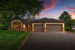 3694 Windtree Drive, Eagan, MN 55123