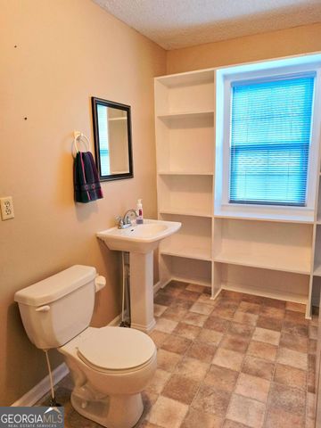 103 Martha Circle, Fitzgerald, GA 31750