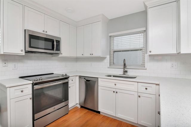 11504 CERCA DEL RIO PLACE, Temple Terrace, FL 33617