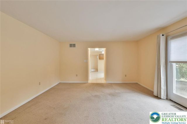 4059 Wedgewood Road, South Whitehall Twp, PA 18104