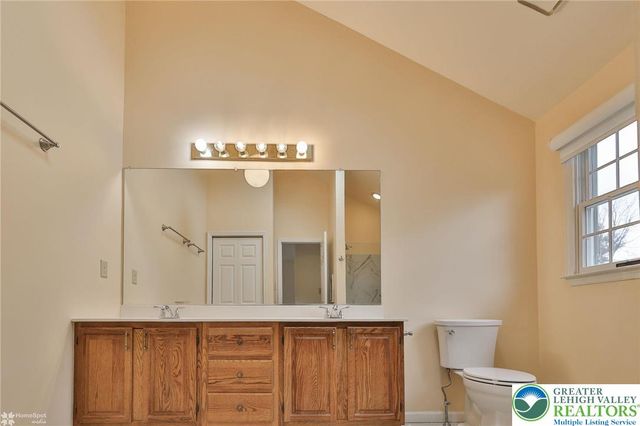 4059 Wedgewood Road, South Whitehall Twp, PA 18104