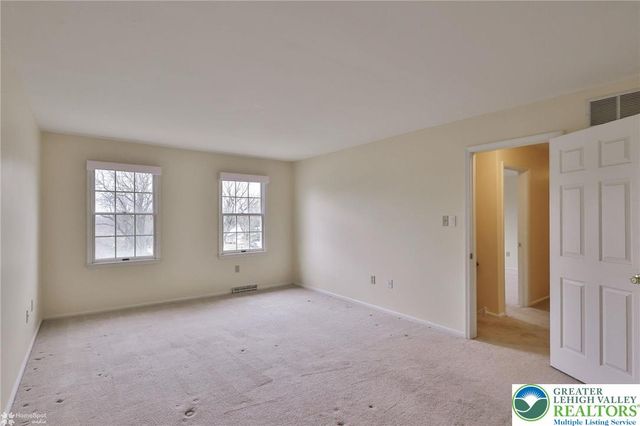 4059 Wedgewood Road, South Whitehall Twp, PA 18104