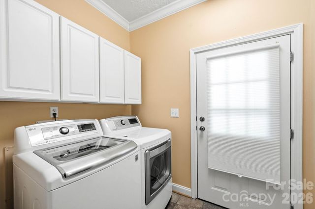 394 Hummingbird Lane, Elk Park, NC 28622