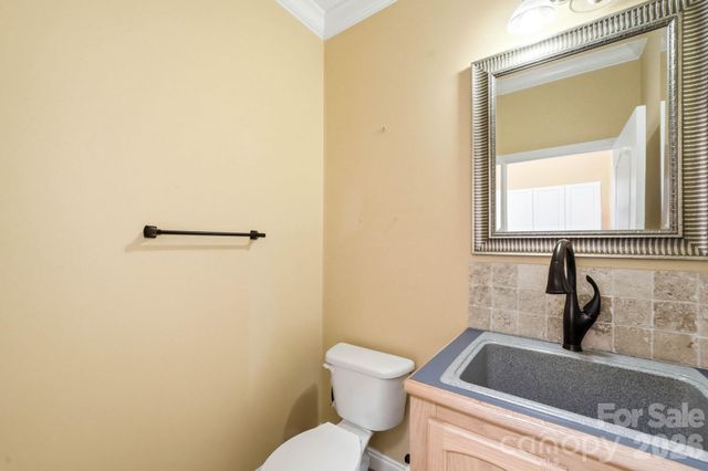 394 Hummingbird Lane, Elk Park, NC 28622